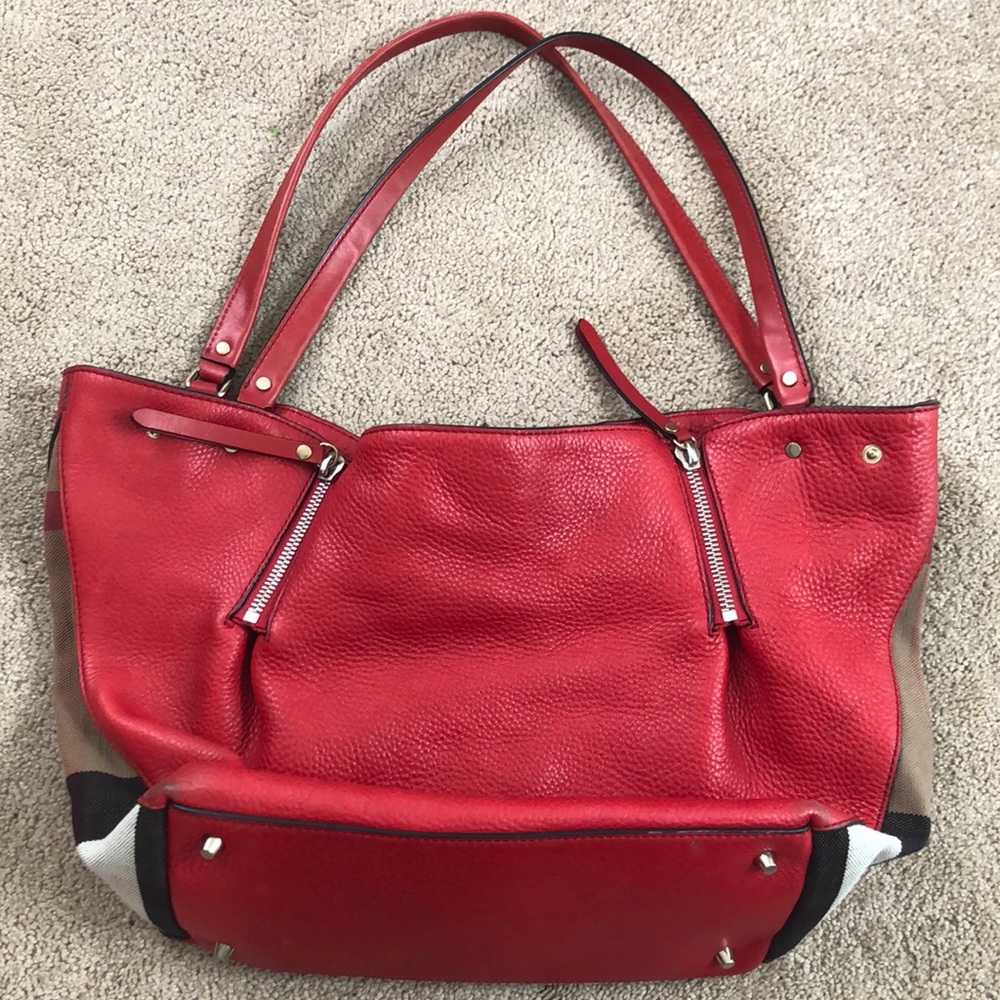 Burberry purse